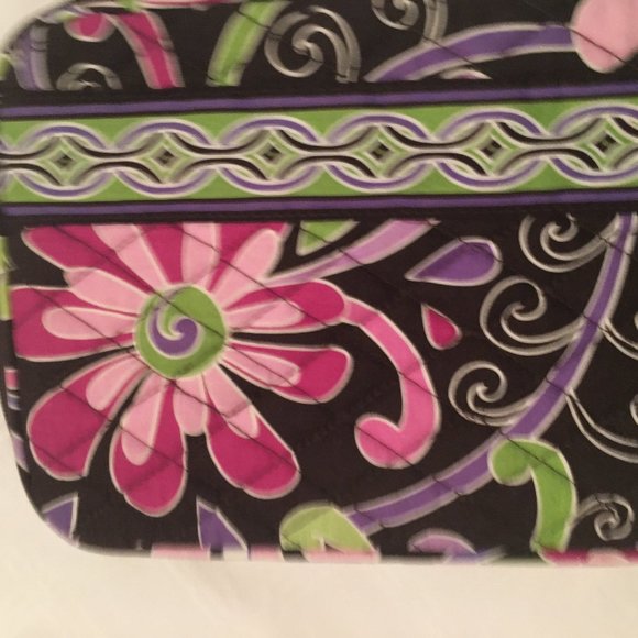 Vera Bradley carrying case - Picture 2 of 6